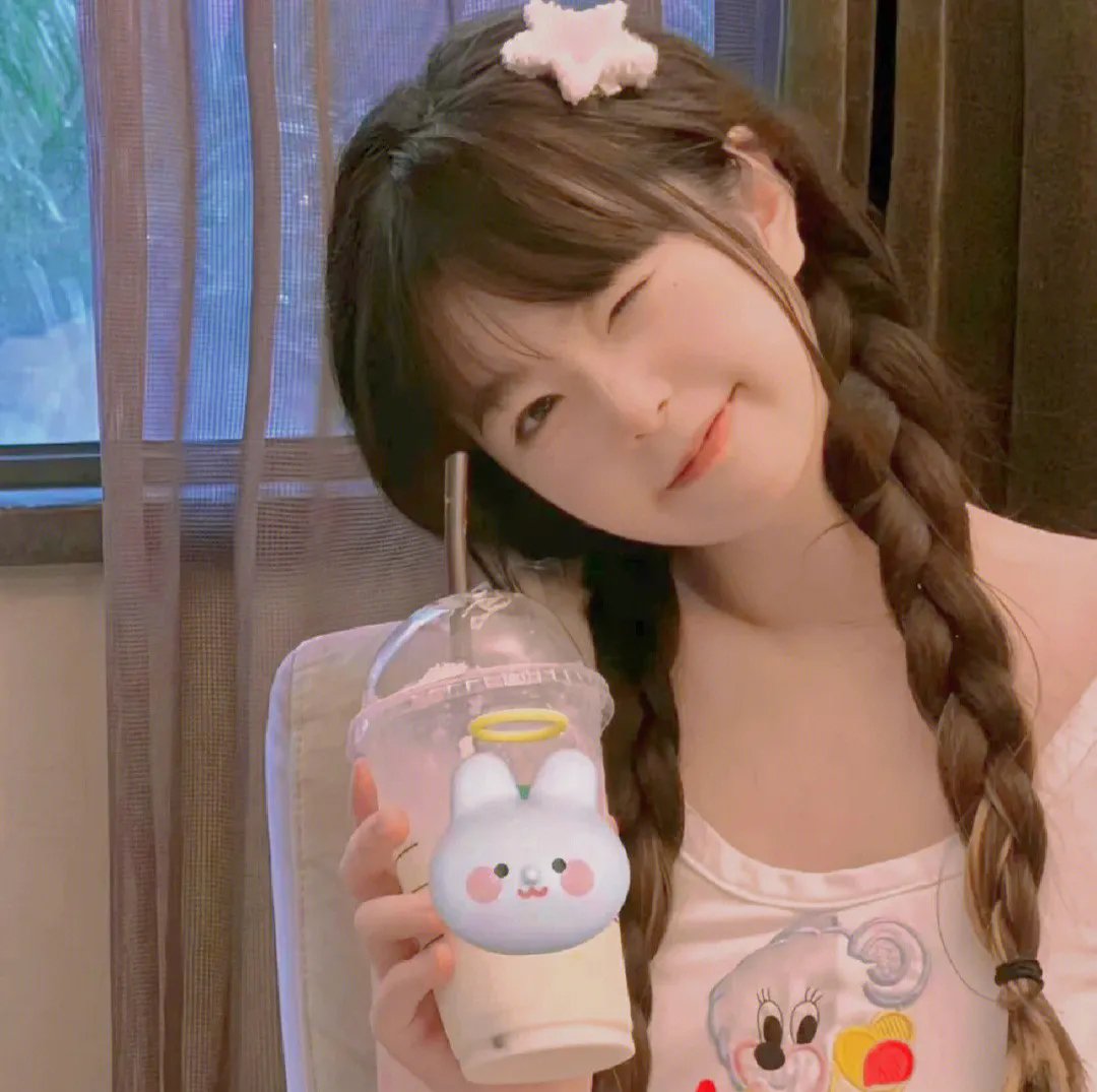 娜娜向前冲